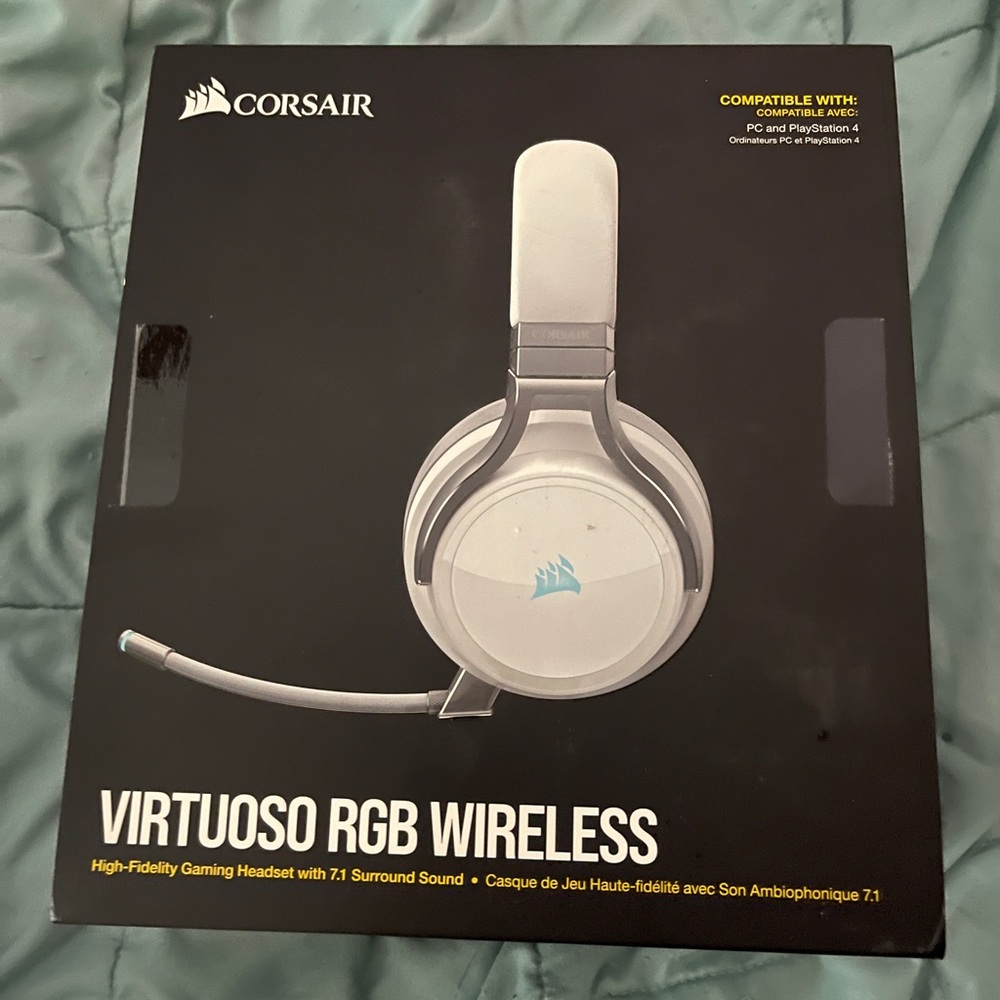 Corsair Virutoso Pearl White Wireless Headset, never been used just tried on